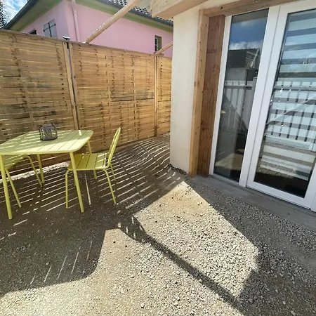 Apartamento L Agreable Saint-Julien-les-Villas Exterior foto